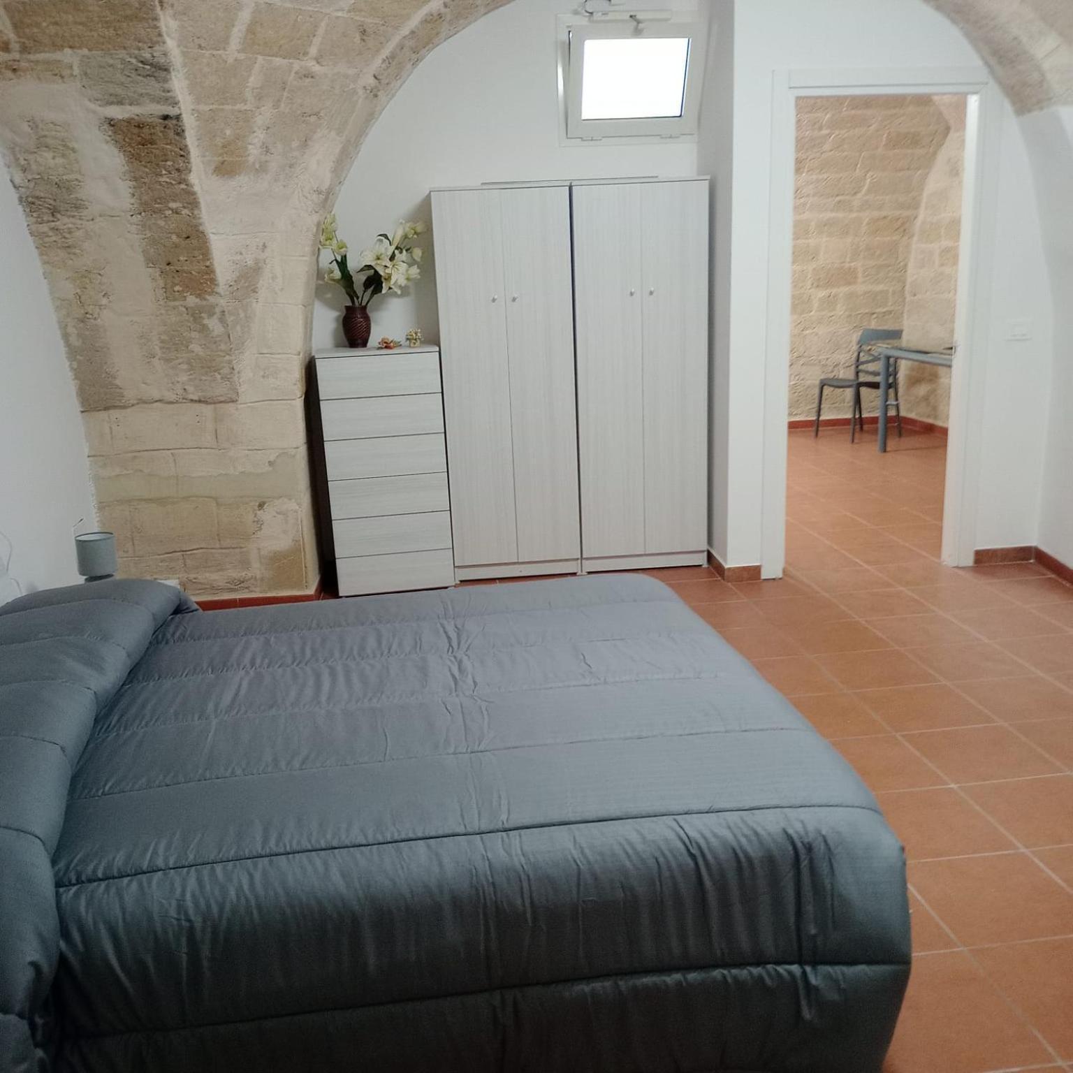 Casa Vacanza Nel Cuore Della Pietra Barletta Eksteriør billede